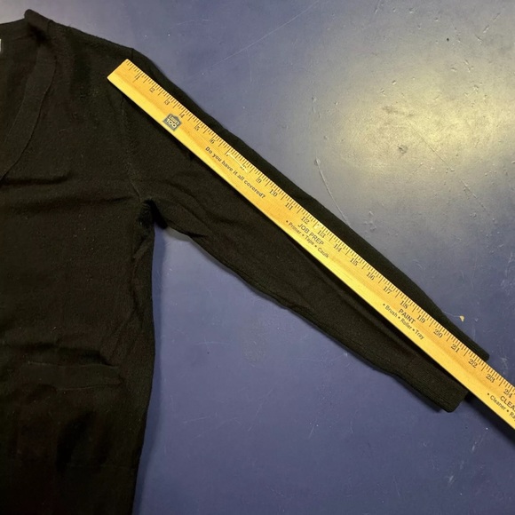 Club Monaco Cardigan Sweater - Picture 6 of 7